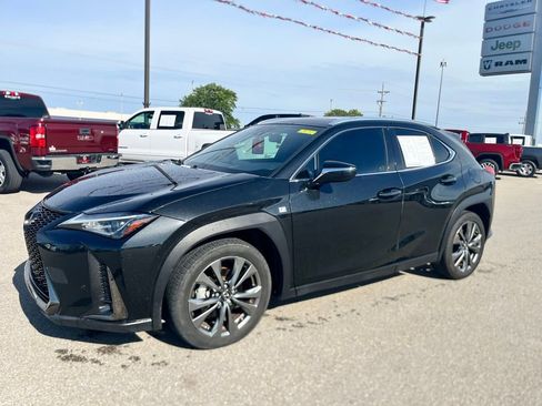 Used 2019 Lexus UX 200 F Sport w/ F Sport Premium Package FWD image 3