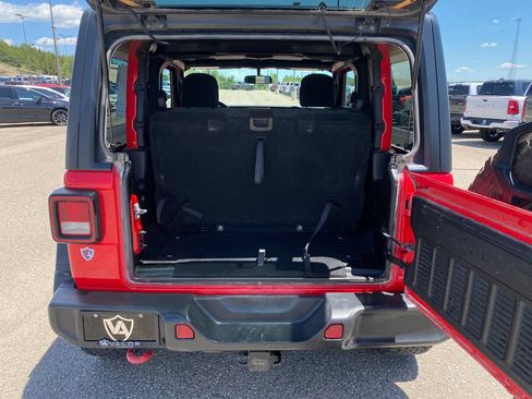 Used 2018 Jeep Wrangler Rubicon AWD/4WD image 28