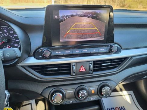 Used 2023 Kia Forte LXS image 17