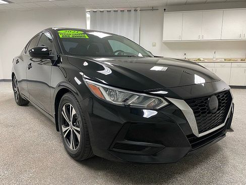 Used 2021 Nissan Sentra SV image 4