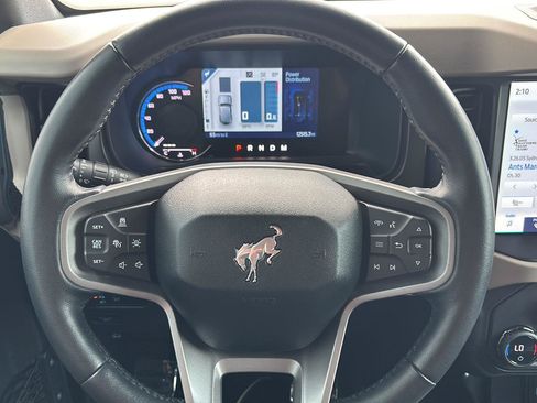 Used 2023 Ford Bronco Wildtrak AWD/4WD image 17