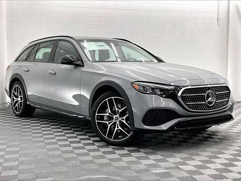 New 2025 Mercedes-Benz E 450 4MATIC All-Terrain Wagon image 16