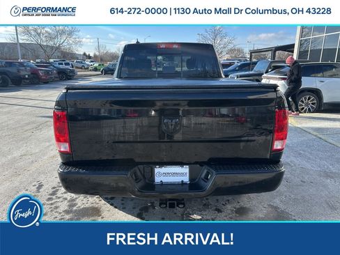 Used 2019 RAM 1500 Classic SLT w/ Black Appearance Group image 5