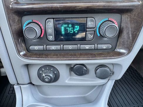 Used 2006 Buick Rainier CXL AWD/4WD image 48