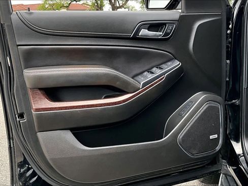 Used 2019 GMC Yukon SLT image 22