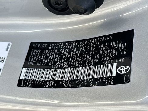 Certified 2025 Toyota Corolla LE image 29