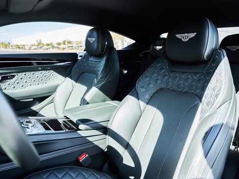 Used 2020 Bentley Continental GT AWD/4WD image 40