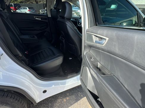 Used 2024 Ford Edge SEL image 22