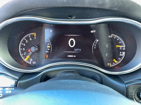 Used 2020 Jeep Grand Cherokee Altitude image 17