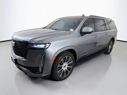 Used 2022 Cadillac Escalade ESV Sport Platinum RWD image 3