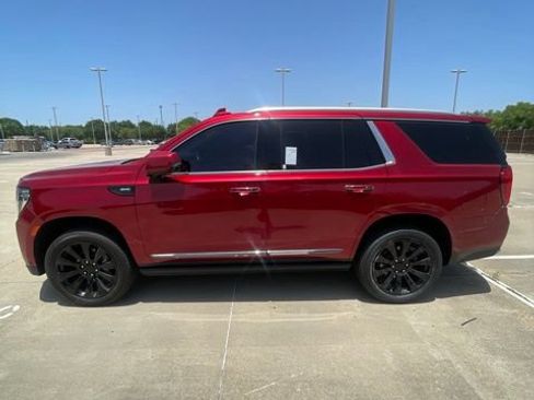 Used 2023 GMC Yukon Denali Ultimate AWD/4WD image 9