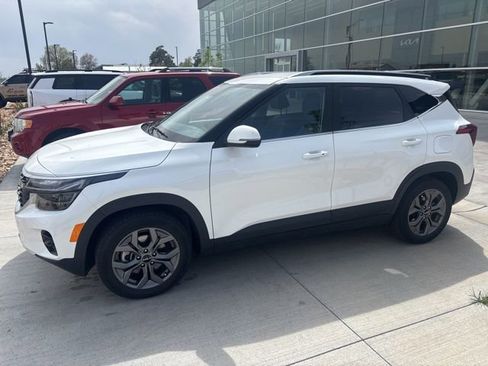 Certified 2024 Kia Seltos S image 2