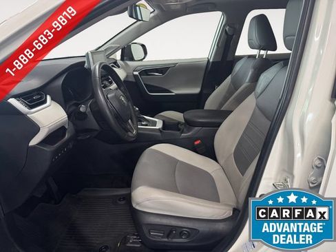 Used 2022 Toyota RAV4 Limited AWD/4WD image 8