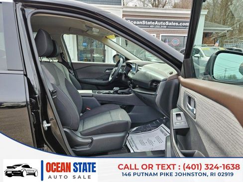 Used 2021 Nissan Rogue SV image 13