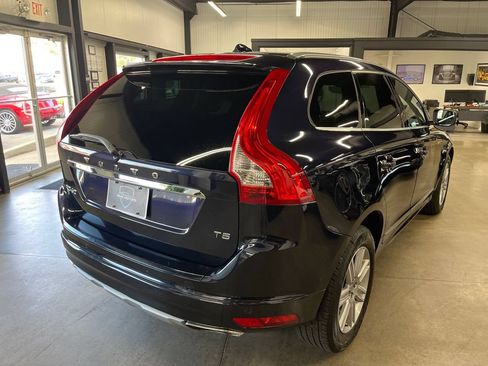 Used 2017 Volvo XC60 T5 Inscription w/ Preferred Option Package FWD image 12