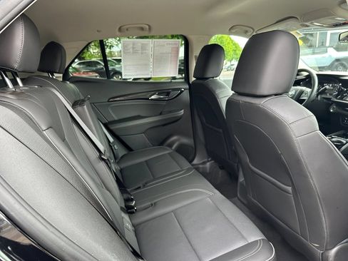 Used 2023 Buick Envision Essence AWD/4WD image 40