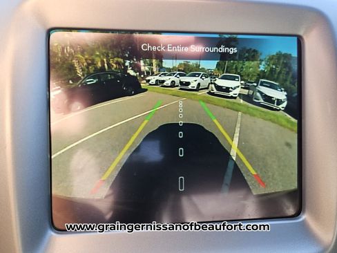 Used 2021 Jeep Compass Latitude w/ Driver Assistance Group FWD image 9