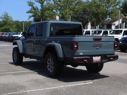 Certified 2025 Jeep Gladiator Mojave AWD/4WD image 5
