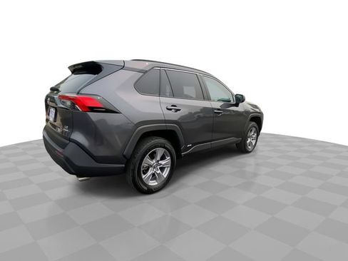 Used 2025 Toyota RAV4 LE AWD/4WD image 2