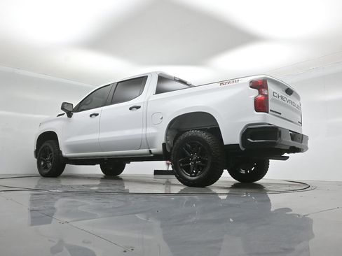Used 2024 Chevrolet Silverado 1500 Custom Trail Boss w/ LPO, Dark Essentials Package image 51