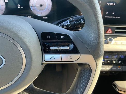 Used 2024 Hyundai Elantra SEL image 28