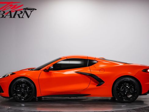 Used 2020 Chevrolet Corvette Stingray Preferred Cpe w/ 2LT Preferred Equipment Group RWD image 10