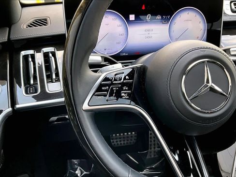 Used 2022 Mercedes-Benz S 580 4MATIC Sedan image 40