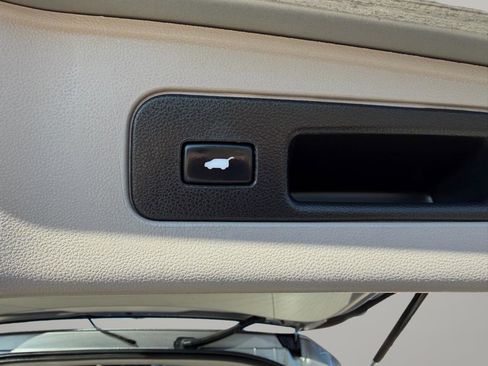 Used 2016 Honda Odyssey Touring Elite image 21