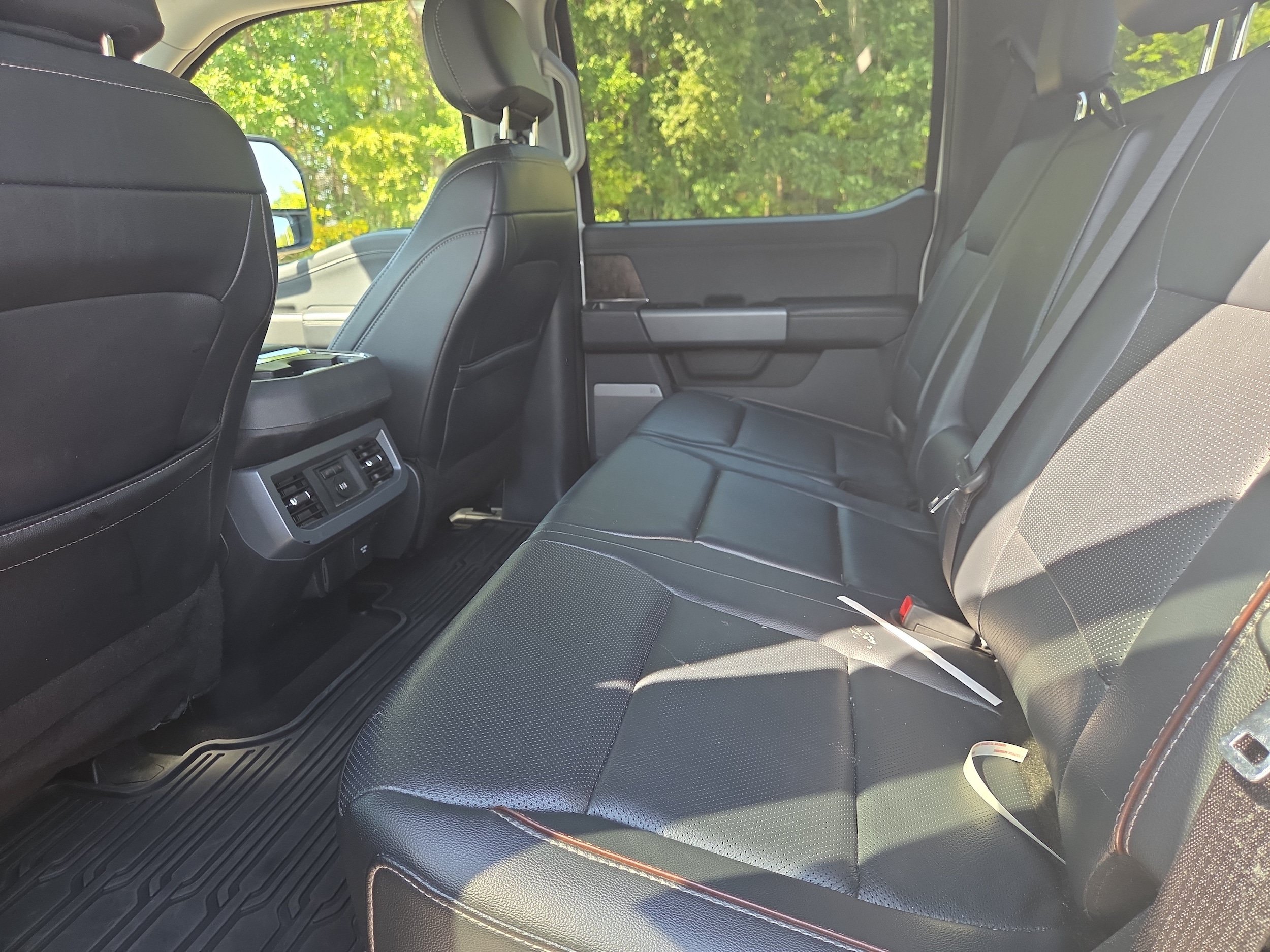 Used 2024 Ford F250 Lariat w/ Lariat Ultimate Package AWD/4WD image 10