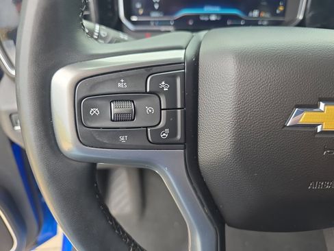 Used 2025 Chevrolet Silverado 1500 LT AWD/4WD image 17