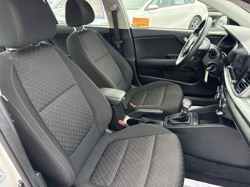 Used 2021 Kia Rio S image 34