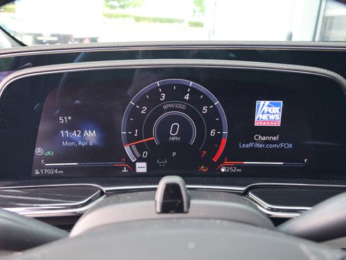 Used 2024 Cadillac Escalade V w/ LPO, ONYX Package image 23