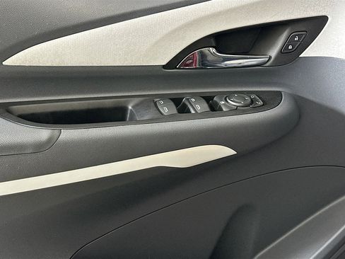 Used 2018 Chevrolet Bolt LT FWD image 15