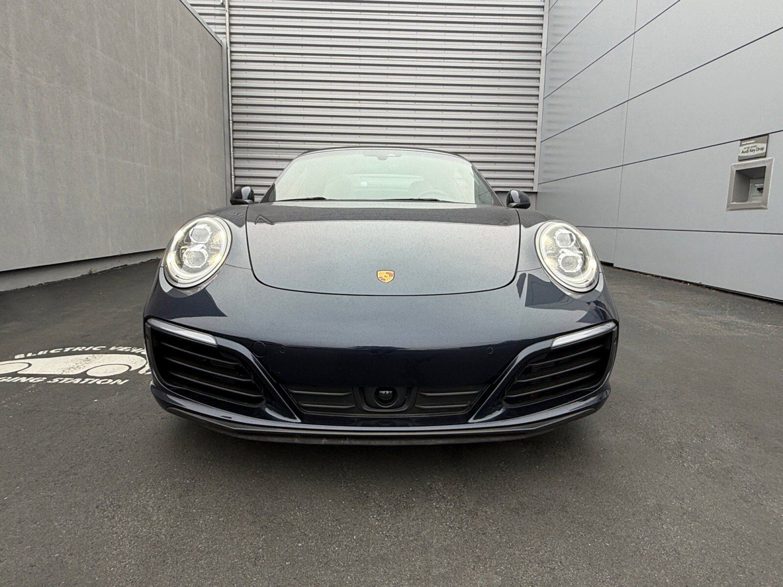 Used 2019 Porsche 911 Carrera 4S AWD/4WD image 6