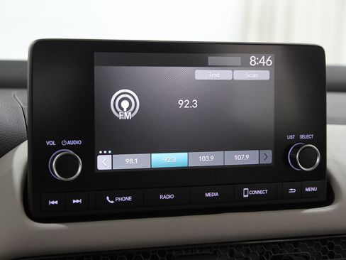 Used 2023 Honda HR-V LX image 10