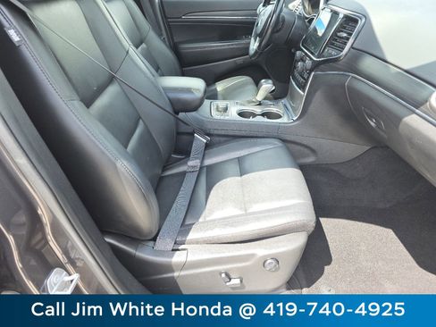 Used 2020 Jeep Grand Cherokee Limited AWD/4WD image 24