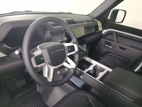 New 2026 Land Rover Defender 110 S image 4