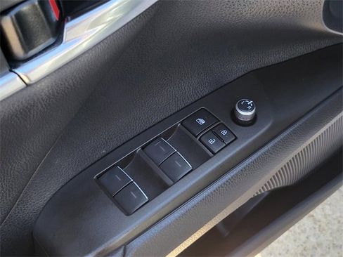 Used 2022 Toyota Camry XSE image 17