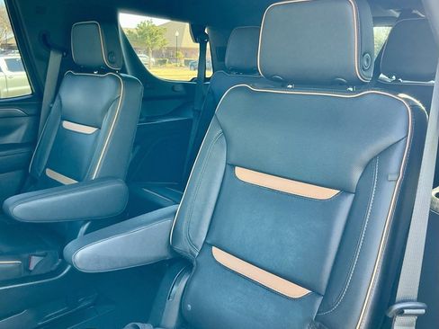 Used 2023 GMC Yukon AT4 w/ AT4 Premium Package image 29