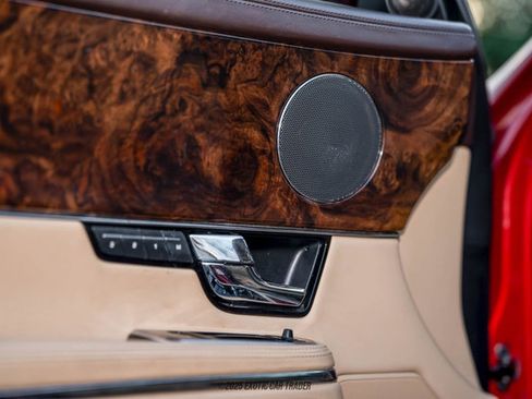 Used 2012 Jaguar XJ image 31