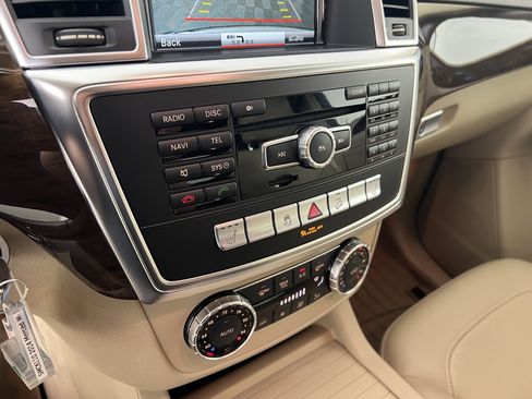 Used 2014 Mercedes-Benz ML 350 BlueTEC 4MATIC image 32