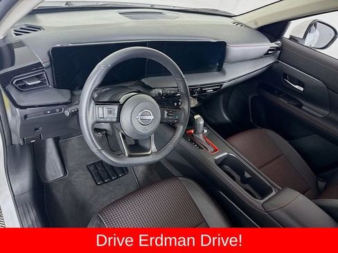 Used 2025 Nissan Kicks SR FWD image 7