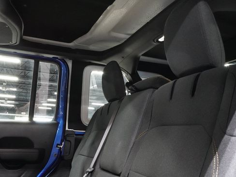 Used 2024 Jeep Wrangler Unlimited AWD/4WD image 20