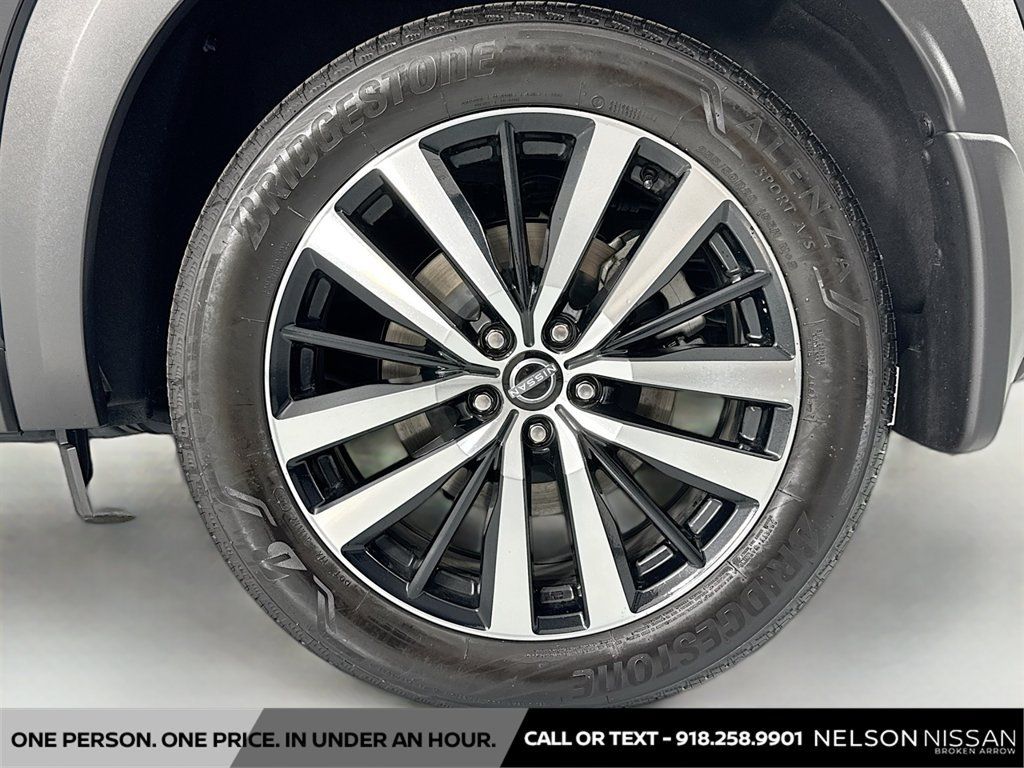 Certified 2025 Nissan Pathfinder Platinum w/ Cargo Package FWD image 34