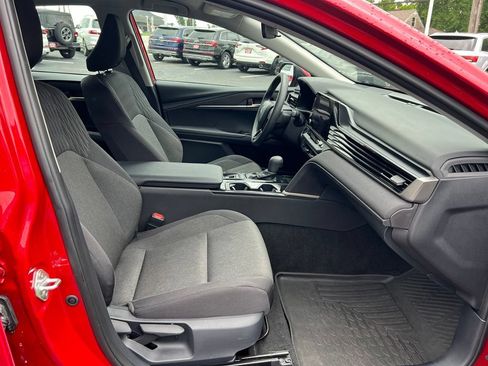 Used 2025 Toyota Camry LE FWD image 23