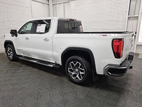 Used 2022 GMC Sierra 1500 SLT w/ SLT Premium Plus Package image 5