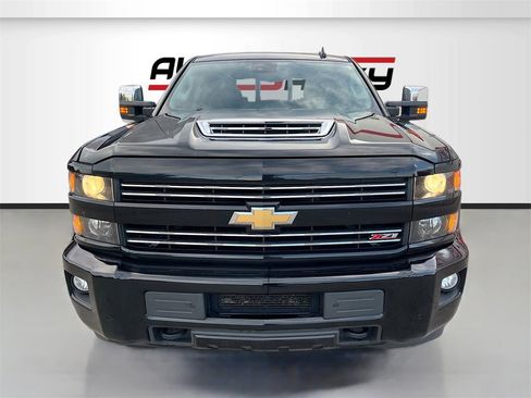 Used 2017 Chevrolet Silverado 2500 High Country w/ Duramax Plus Package image 2
