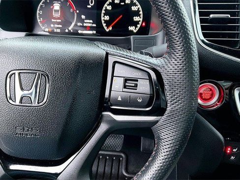 Certified 2024 Honda Ridgeline Black Edition image 13