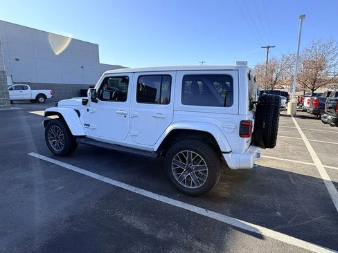 Used 2024 Jeep Wrangler Unlimited Sahara image 7