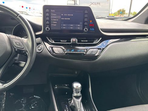 Used 2019 Toyota C-HR XLE FWD image 33